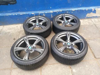A set of 18inches original BMW 1 / 2 / 3/ 4 and 5 series mags rim 5x120 PCD Narrow and wide with Run