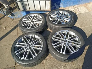 A set of 17inches original KIA RIO mags rim 4x100 PCD with tyres