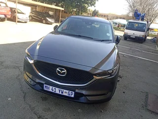 2018 mazda CX5 2.2Liter Diesel Skyactiv-D AWD Automatic drive 4x4  Colour: Grey. Service book