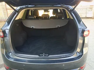 2018 mazda CX5 2.2Liter Diesel Skyactiv-D AWD Automatic drive 4x4  Colour: Grey. Service book