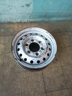 One single 14inch kia K2500 / K2700 front rim 6 holes also fit Nissan NP300 / Isuzu bakkie /ford
