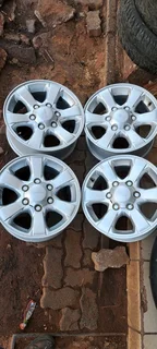 A set of 16inches original Isuzu bakkie mags 6x139.7 PCD