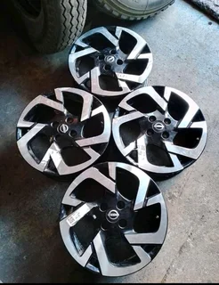 A set of 16inches original Nissan magnite mags 4x100 PCD. Also fit Nissan NP200 / Renault clio