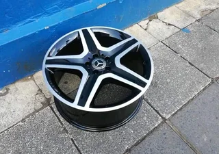One single 20inch OEM AMG mag 5x112 PCD for Mercedes GLC/GLE/ML/GLD or any Mercedes Benz SUV