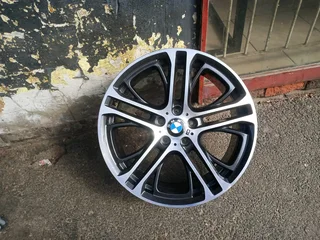 One single 20inch OEM /original BMW X3 X4 mag 5x120 PCD 8.5J IS 38Just 1 rim please