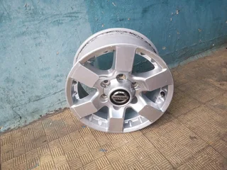 One single 16inch original Nissan MP300 mag 6X139.7 PCD with centre cap R2500This rim is in perfect