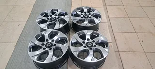 4x17inches original GWM P-series bakkie mags 6x139.7 PCD