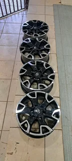 A set of 18inches OEM Toyota Hilux Legend 50 mags rim 6x139.7 PCD