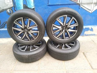 set of 19inch OEM mazda CX-5 CX-30 mags 5x114.3 PCD D with tyres. Also fit Toyota RAV4
