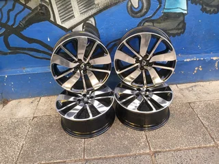 A set of 17inches original Renault Clio mags 4x100 PCD. Also fit Renault Sandero/ Renault Kiger