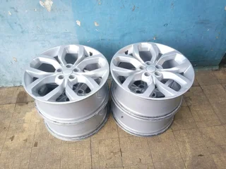 A clean set of 19inches original Land Rover Evoque mags 5x108 PCD also fit Land Rover Velar