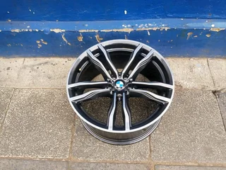 One single brand new 21inch OEM /original BMW X6 X5 mag 5x12010JIS40This rim is brand new never been