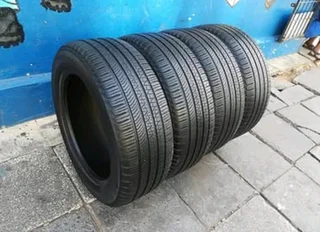 A set of 255/55R20 Pirelli scorpion TM Zero All season tyres 90% thread life no patch no plug