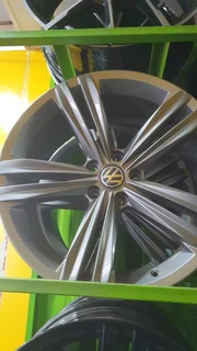 A set of 19inches original VW Tiguan mags rim 5x112 PCD