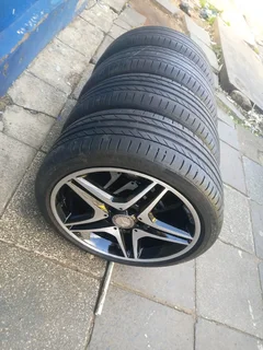 A set of 18inches OEM/ original AMG Mags 5x112 PCD with Runflat continental tyres for Mercedes Benz