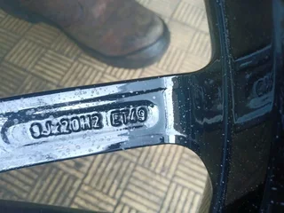 One single 20inch OEM /Original AMG mercedes GLC mag 5x112 PCD 9J ET49 Also fit Mercedes GLE GLS ML