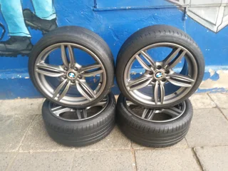 A set of 19inch original BMW 351M mags 5x120 PCD narrow and wide with runflat tyres