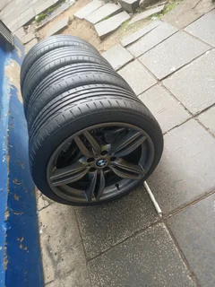 A set of 19inch original BMW 351M mags 5x120 PCD narrow and wide with runflat tyres