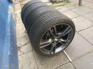 A set of 18inches original BMW 3 series F30 F31 and 4 series F32 F33 F36 mags 5x120 PCD with Runflat