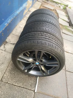A set of 18inches original BMW 3 series F30 F31 and 4 series F32 F33 F36 mags 5x120 PCD with Runflat