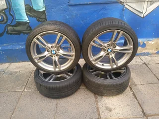 A set of 18inches original BMW 3 series F30 F31 and 4 series F32 F33 F36 mags 5x120 PCD with Runflat