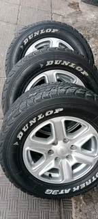 A set of 17inches original Ford Ranger mags with Dunlop tyres