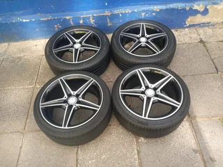 A set of 18inches original AMG mercedes benz /Vito mags 5x112 PCD Narrow and wide with Runflat tyres