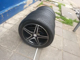 A set of 18inches original AMG mercedes benz /Vito mags 5x112 PCD Narrow and wide with Runflat tyres