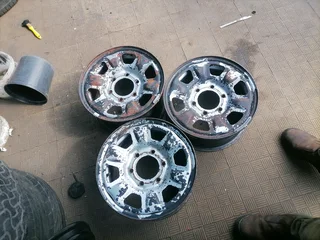 3x15inch original Isuzu bakkie steel rims 6x139.7 PCD. Also fit a trailer /Nissan NP300 /ford ranger