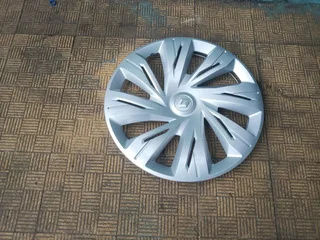 One single 16inch original Renault Kiger wheel cover for sale. 0730045063 you can contact me