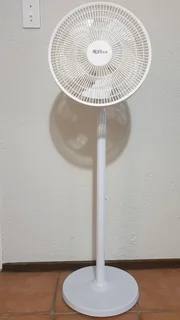 ALVAair 3 Speed 30cm Rechargeable Pedestal Fan