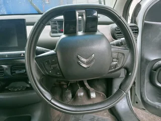 Citroën C4 Cactus 2016 Steering Wheel For Sale – OEM Part, Excellent Condition!!