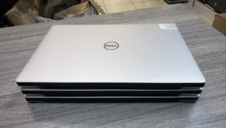 Dell XPS 13 9380 – Core i7-8565U, 13.3″ 4K UHD Touch,16GB RAM, 512GB SSD,Win 10 ProPreowned Grade A