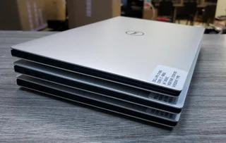 Dell XPS 13 9380 – Core i7-8565U, 13.3″ 4K UHD Touch,16GB RAM, 512GB SSD,Win 10 ProPreowned Grade A