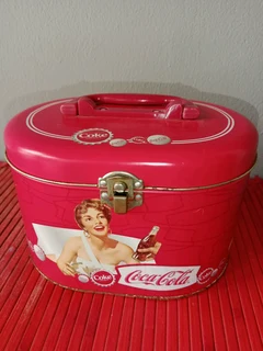 Beautiful Rare Coca-Cola tin