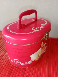 Beautiful Rare Coca-Cola tin