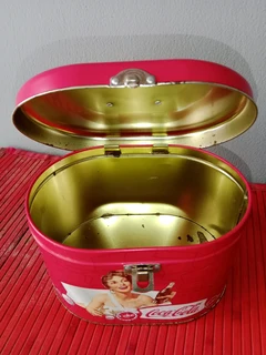Beautiful Rare Coca-Cola tin