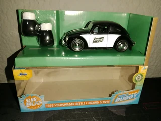1/32 VW Beetle limited edition with boxing gloves