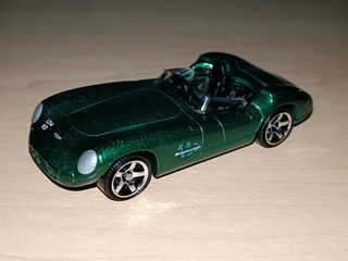 1956 aston martin dbr1 1:64 matchbox