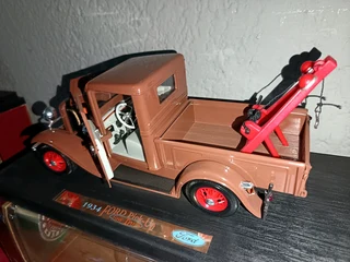 1934 Ford pickup tow-truck 1/18 die-cast model