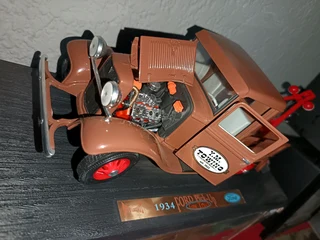 1934 Ford pickup tow-truck 1/18 die-cast model