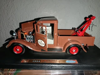 1934 Ford pickup tow-truck 1/18 die-cast model