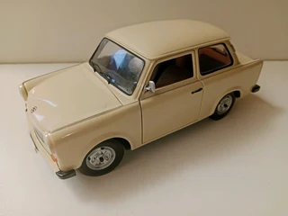 1/18 trabant 601 diecast model car very rare model
