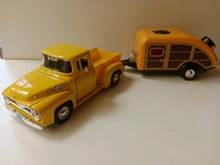 1955 Ford F100 pickup with camper trailer 1/24 model