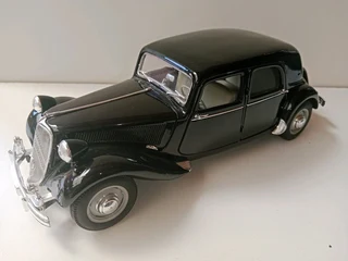 1952 Citroen 15CV 1/18 model car