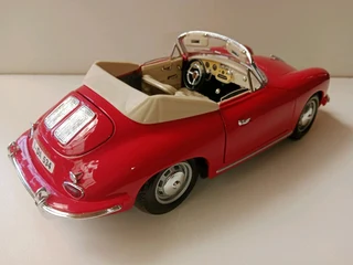 1961 Porsche 1/18 model car