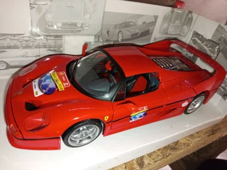 Ferrari F50 hotwheels 1:18 model car