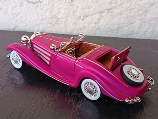 1:24 Mercedes-Benz 500k diecast model