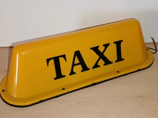 Taxi sign magnetic