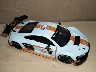 Audi R8 LMS GT3 1:24 model car